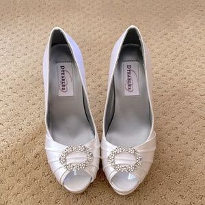 Beautiful white satin shoes! Can be dyed to color of your choice